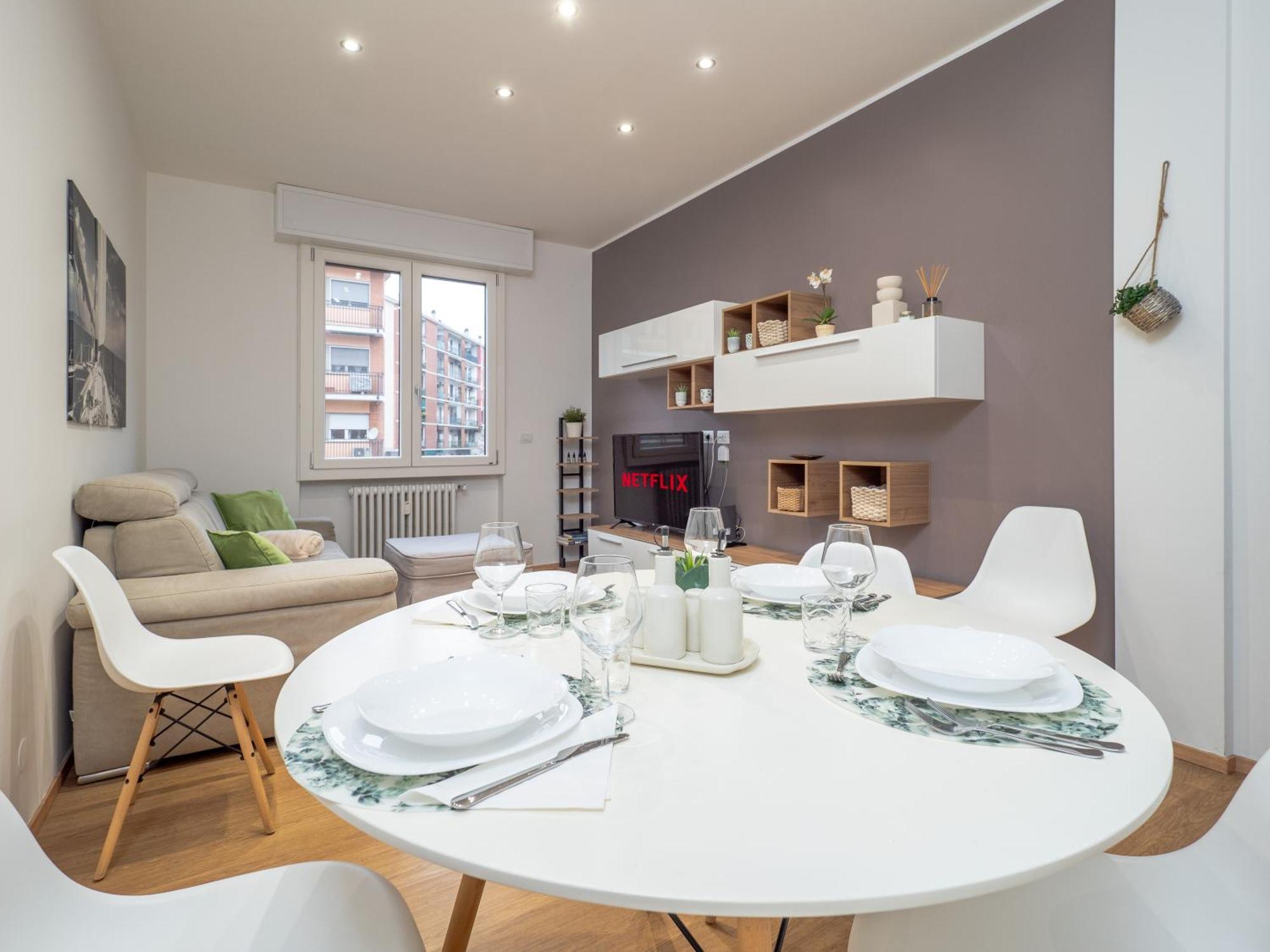 Milano 5 Guests - Modern Apt With Balcony Dış mekan fotoğraf