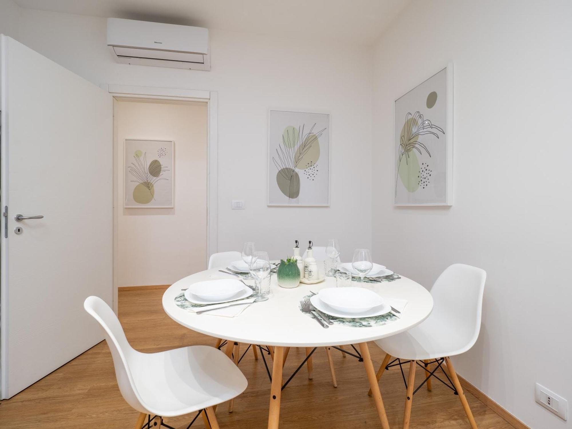 Milano 5 Guests - Modern Apt With Balcony Dış mekan fotoğraf