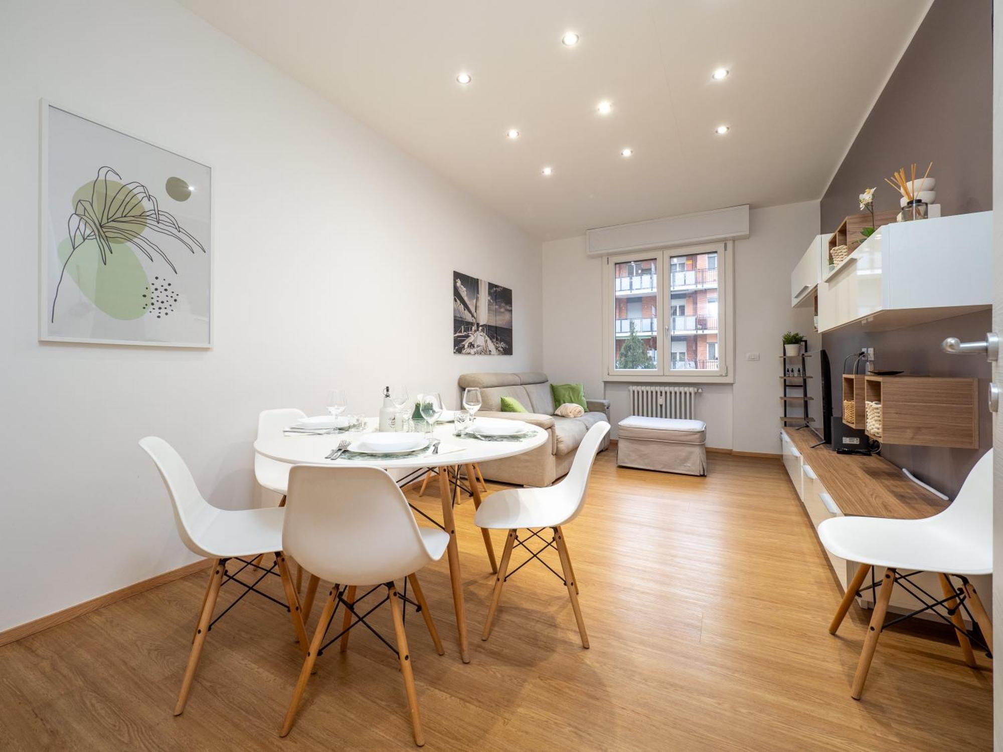 Milano 5 Guests - Modern Apt With Balcony Dış mekan fotoğraf